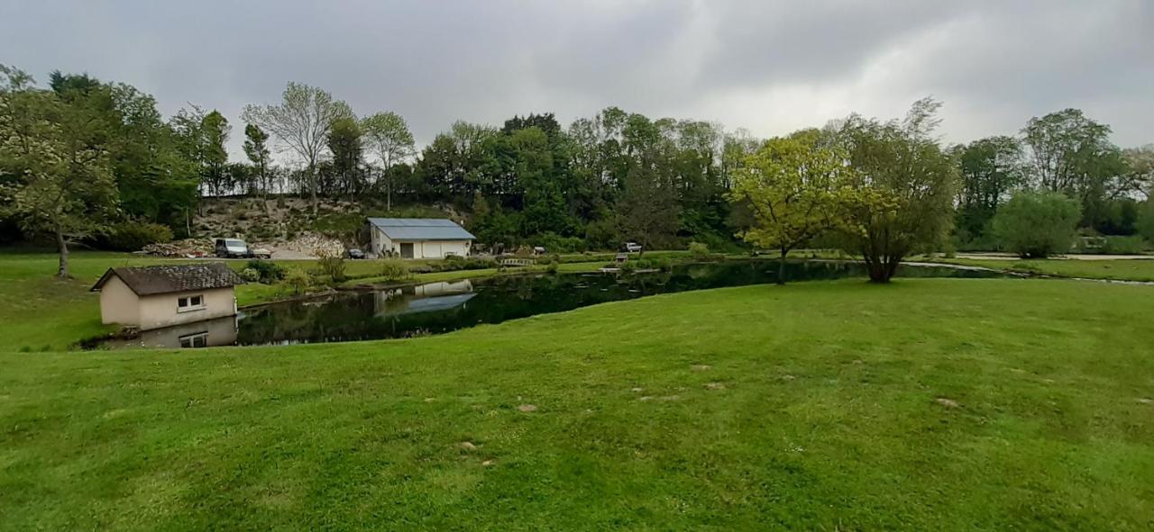 Adorable Maison D'Hotes Bordee D'Etangs Au Calme. Grandcourt  Eksteriør billede
